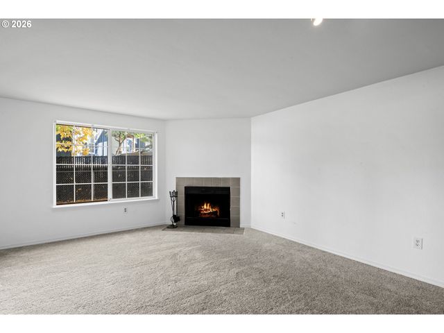 17516 Nw SPRINGVILLE Rd B7, Portland, OR 97229