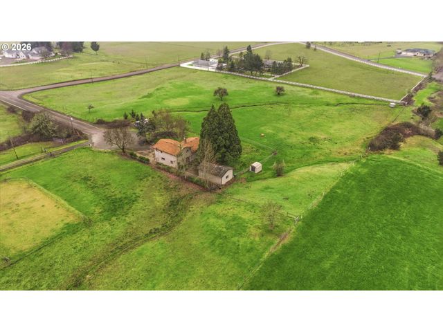 270 GLENWOOD Ct, Roseburg, OR 97471