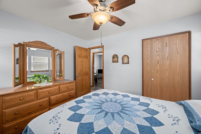 3524 W Columbia Avenue, Davenport, IA 52804