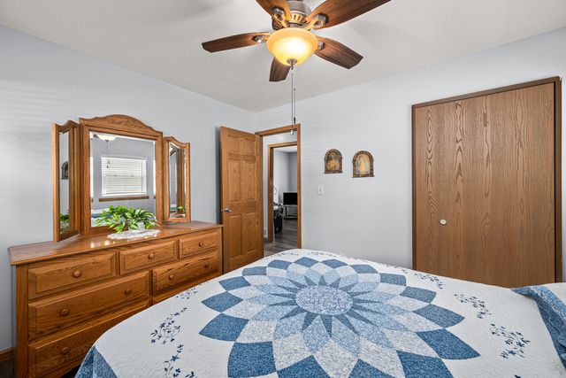 3524 W Columbia Avenue, Davenport, IA 52804