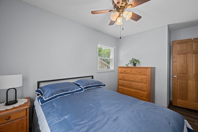 3524 W Columbia Avenue, Davenport, IA 52804