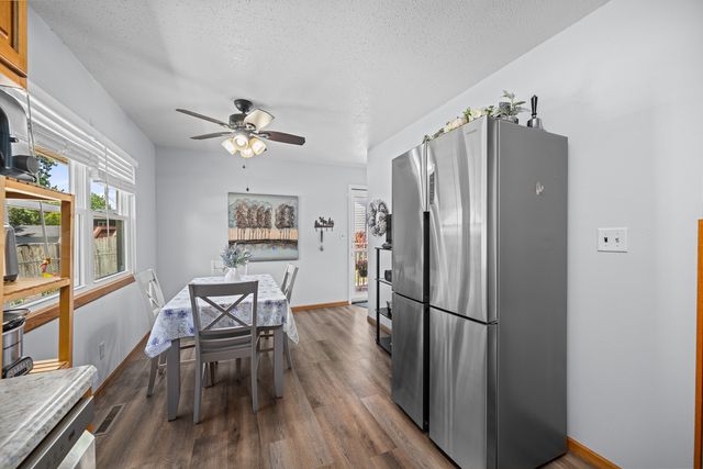 3524 W Columbia Avenue, Davenport, IA 52804