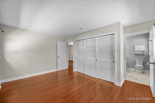 824 Skyline Drive, Barrington, IL 60010
