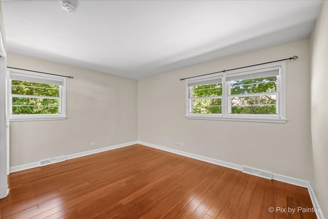 824 Skyline Drive, Barrington, IL 60010