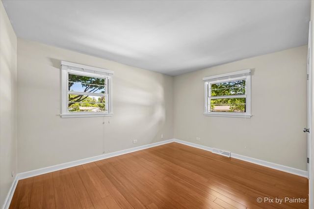 824 Skyline Drive, Barrington, IL 60010