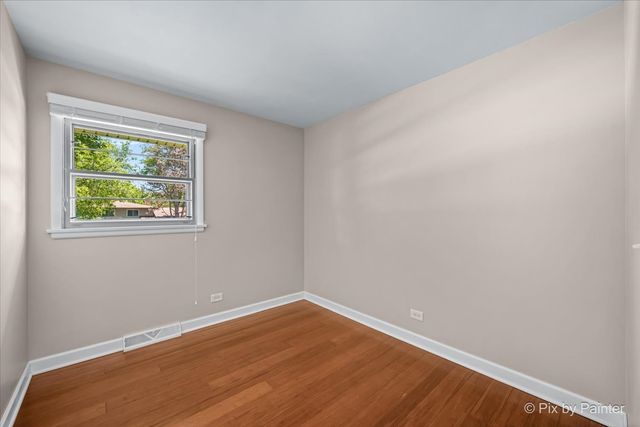 824 Skyline Drive, Barrington, IL 60010