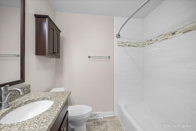 824 Skyline Drive, Barrington, IL 60010