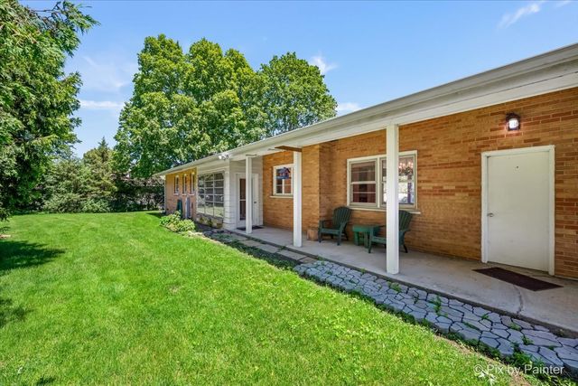 824 Skyline Drive, Barrington, IL 60010