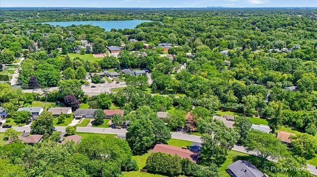 824 Skyline Drive, Barrington, IL 60010