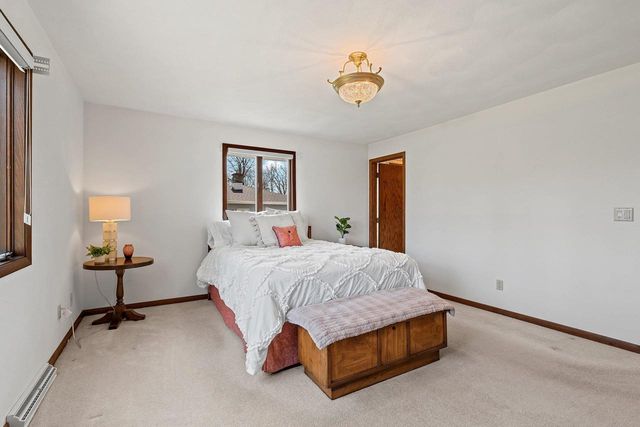 3005 N ABENDROTH STREET, Appleton, WI 54914