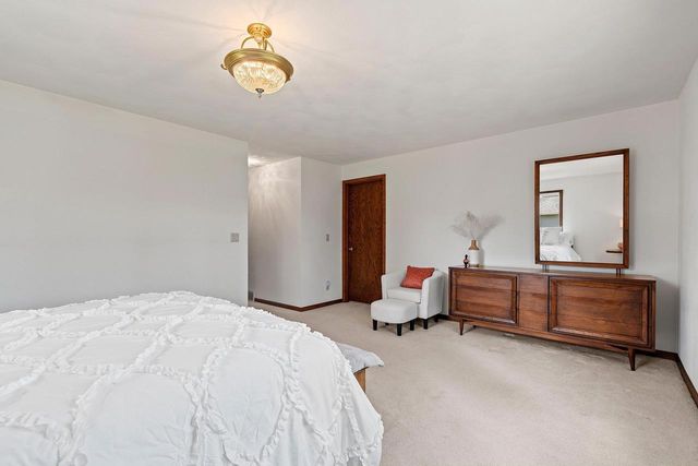 3005 N ABENDROTH STREET, Appleton, WI 54914