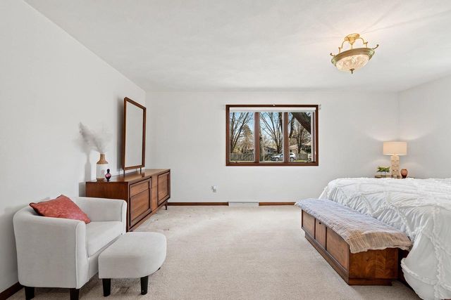 3005 N ABENDROTH STREET, Appleton, WI 54914
