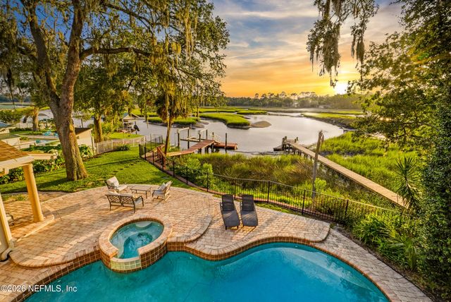 1722 HAMMOCK Circle W, Jacksonville, FL 32225