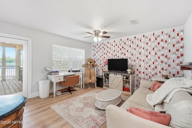 1722 HAMMOCK Circle W, Jacksonville, FL 32225