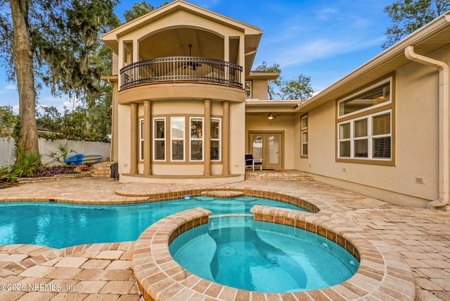 1722 HAMMOCK Circle W, Jacksonville, FL 32225