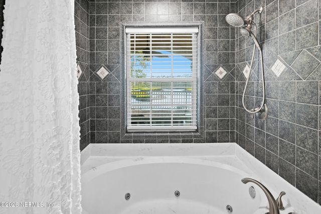 1722 HAMMOCK Circle W, Jacksonville, FL 32225