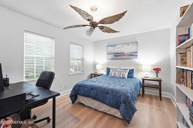1722 HAMMOCK Circle W, Jacksonville, FL 32225