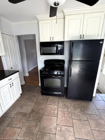 1424 Chapin Avenue, Birmingham, MI 48009