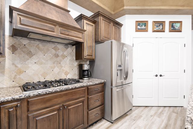 1537 N BLACK LION RD, Washington, UT 84780