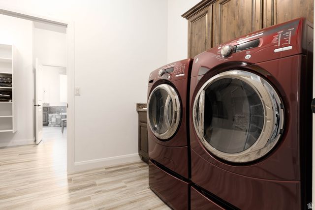 1537 N BLACK LION RD, Washington, UT 84780