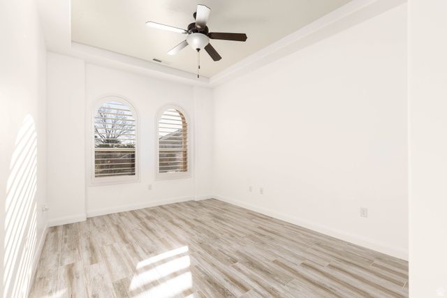 1537 N BLACK LION RD, Washington, UT 84780