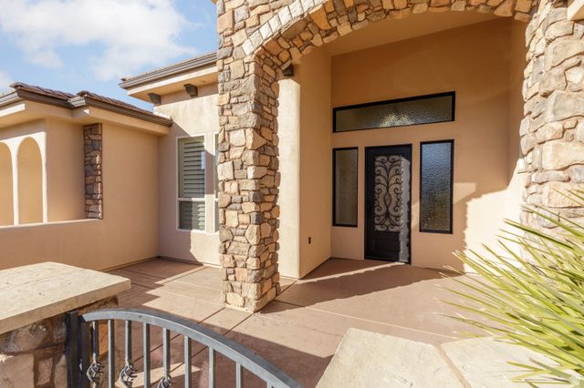 1537 N BLACK LION RD, Washington, UT 84780