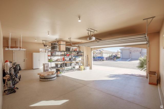 1537 N BLACK LION RD, Washington, UT 84780