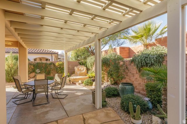 1537 N BLACK LION RD, Washington, UT 84780