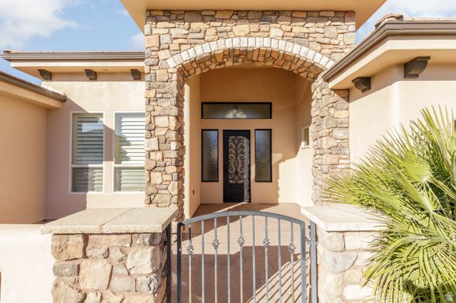 1537 N BLACK LION RD, Washington, UT 84780