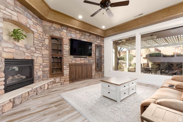 1537 N BLACK LION RD, Washington, UT 84780