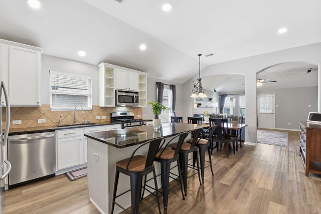 23 Garden Grove Drive, Manvel, TX 77578