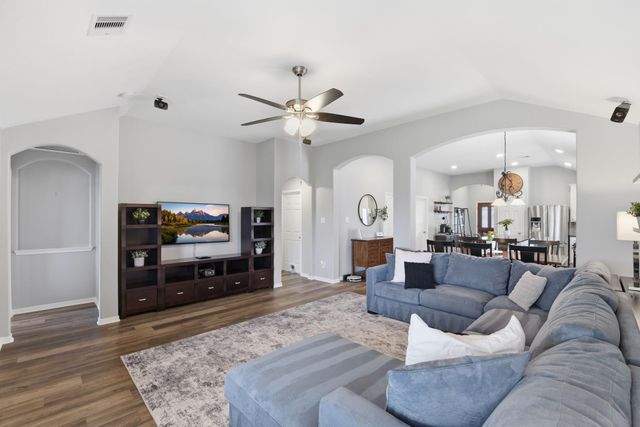 23 Garden Grove Drive, Manvel, TX 77578