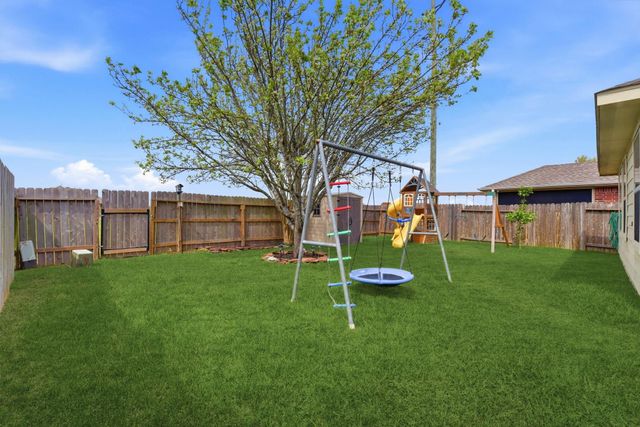 23 Garden Grove Drive, Manvel, TX 77578