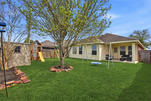 23 Garden Grove Drive, Manvel, TX 77578