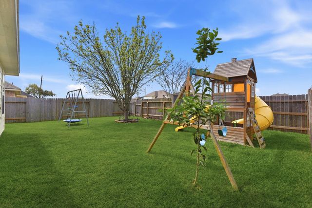 23 Garden Grove Drive, Manvel, TX 77578