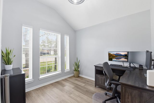 23 Garden Grove Drive, Manvel, TX 77578