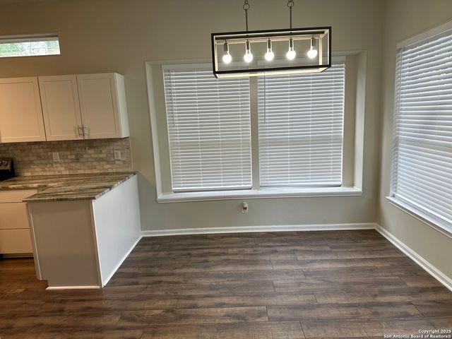 1106 Saxonhill, San Antonio, TX 78253