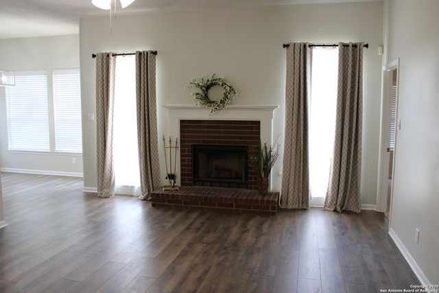 1106 Saxonhill, San Antonio, TX 78253