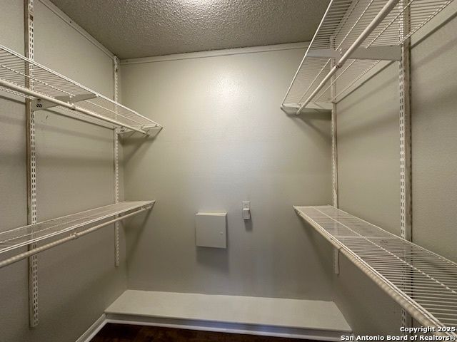 1106 Saxonhill, San Antonio, TX 78253