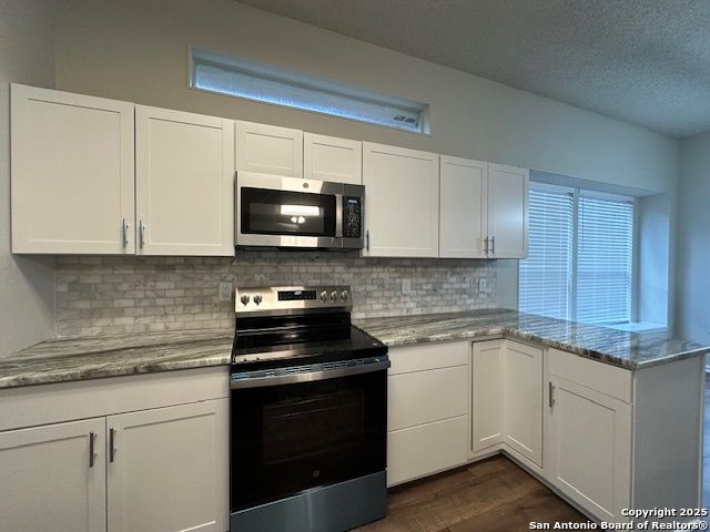 1106 Saxonhill, San Antonio, TX 78253