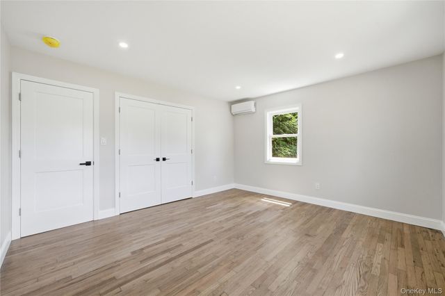 1707 N Gardiner Drive, Bay Shore, NY 11706
