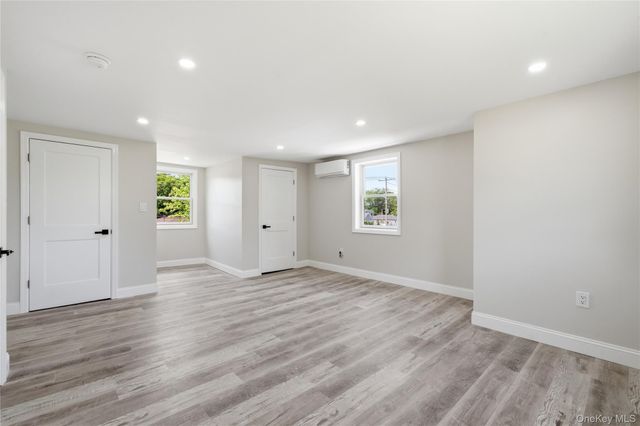 1707 N Gardiner Drive, Bay Shore, NY 11706