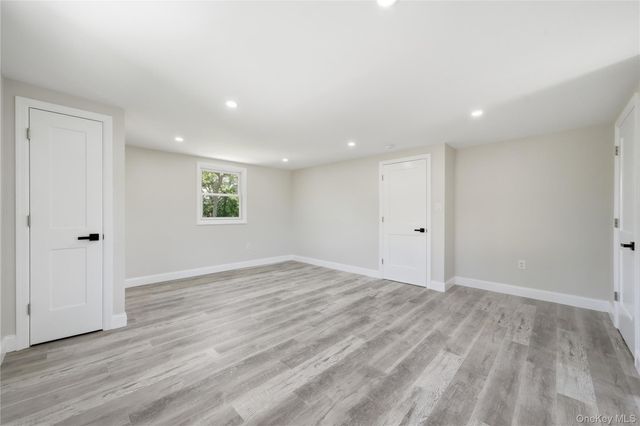 1707 N Gardiner Drive, Bay Shore, NY 11706