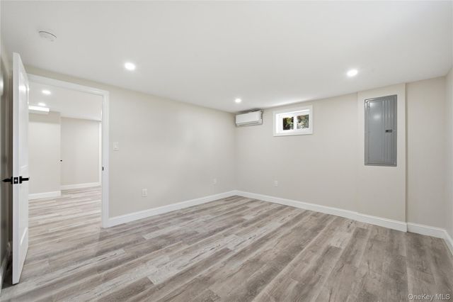 1707 N Gardiner Drive, Bay Shore, NY 11706