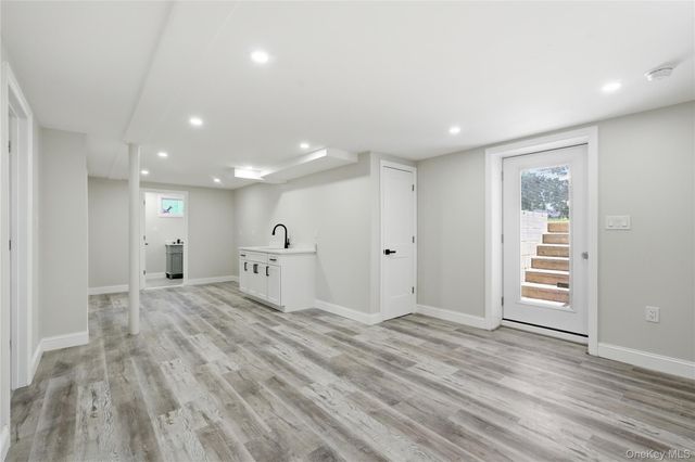 1707 N Gardiner Drive, Bay Shore, NY 11706