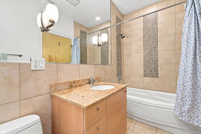 4755 N Washtenaw Avenue 309, Chicago, IL 60625