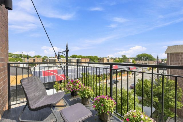 4755 N Washtenaw Avenue 309, Chicago, IL 60625