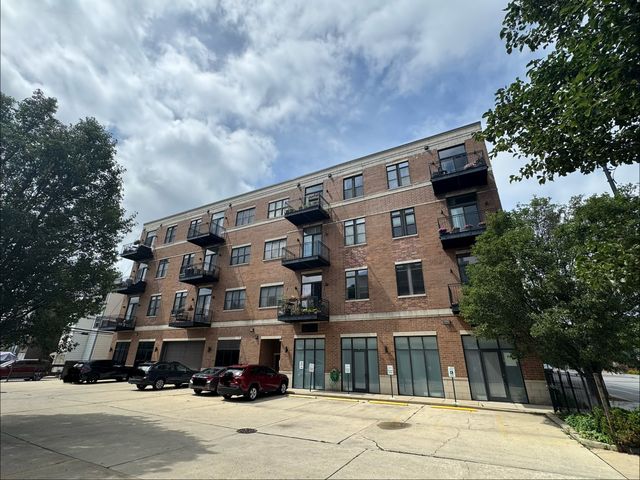 4755 N Washtenaw Avenue 309, Chicago, IL 60625