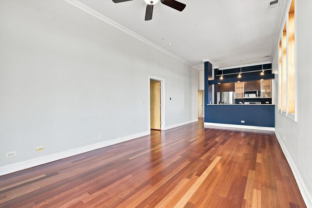 4755 N Washtenaw Avenue 309, Chicago, IL 60625