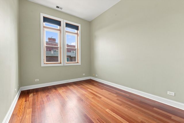 4755 N Washtenaw Avenue 309, Chicago, IL 60625